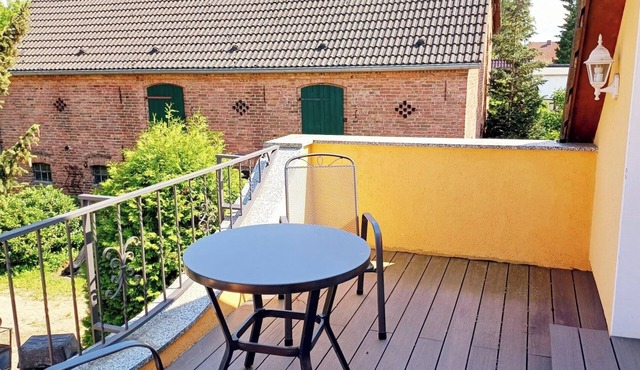 Charming 110 sqm vacation apartment in a farmhouse in Oranienburg