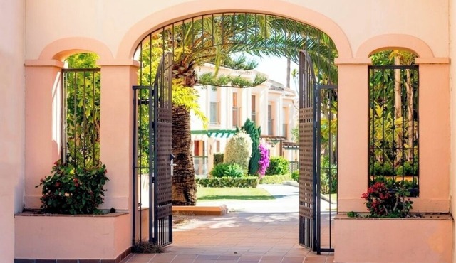Charming 2-bedroom chalet with AC, WiFi in wonderful Málaga in AN