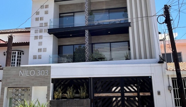 Charming and nightlife haven-bedroom apartment with AC, in beautiful Mazatlán in Mazatlán