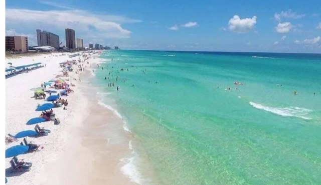 CHARMING BEACHFRONT 1BR/2BA! AMAZING VIEWS & SUNSETS! LOWER FLOOR in Panama City Beach