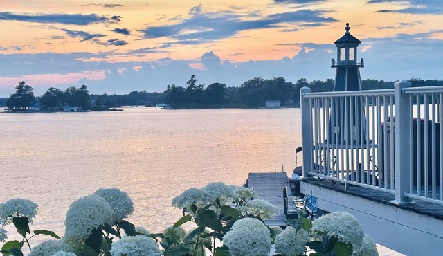 Charming Waterfront House with Detached Cabin in Clayton