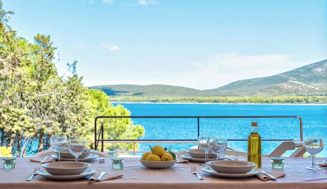 ClickSardegna Villa Flavia with seafront terrace in the Porto Conte Nature Park in Alghero