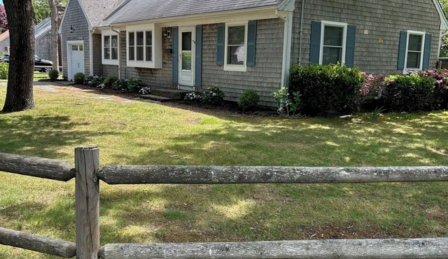 Close to BEACH! Falmouth/Falmouth Heights 4Bdr-2Ba. 2025 Renovation Large Deck in Falmouth