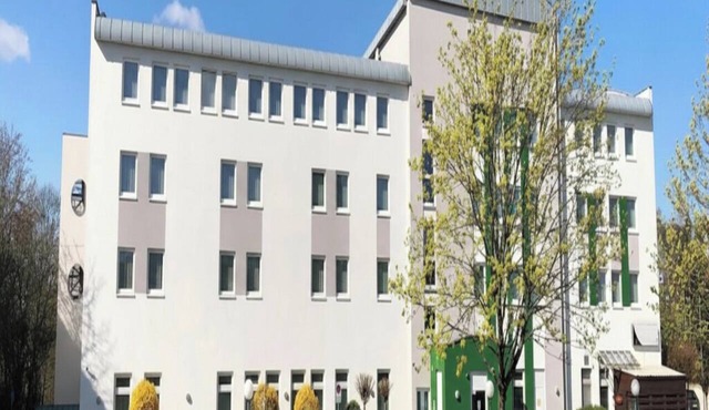 Comfortable Double Room | Great Base for Exploring the Rhine Region in Düsseldorf