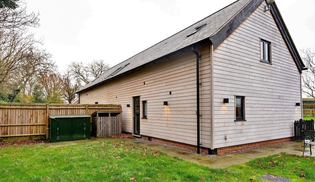 Cottage in England Forest with Private Garden in Dorsington