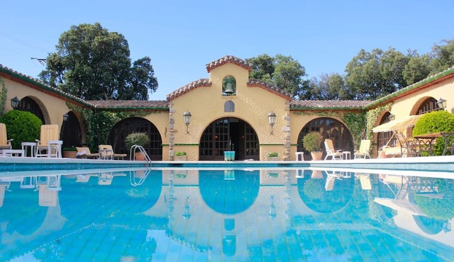 Country House "Masia Mimosa" with Shared Pool, 5 Shared Terraces & Wi-Fi in Darnius