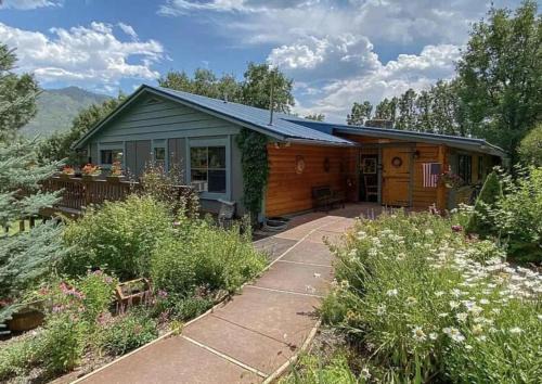 Country Sunshine Bed and Breakfast in Durango