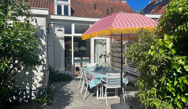 Cozy family house, near the beach, located on the village square in Koudekerke in Koudekerke