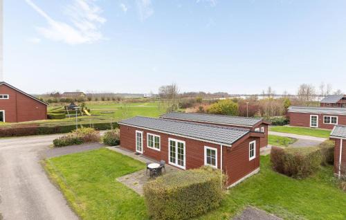 Cozy Home In Wagenborgen With Wifi in Wagenborgen