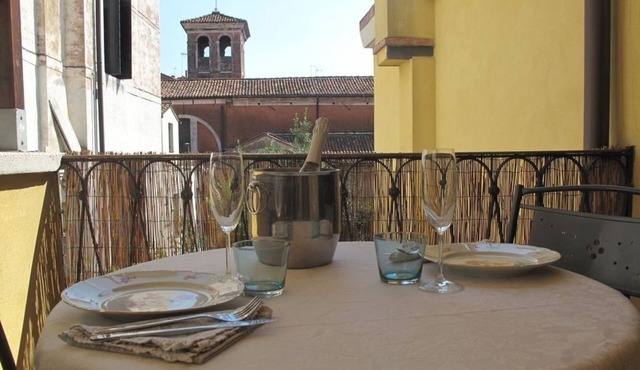 Delightful apartment with terrace in the historic center IT027042C2YXLI5C2N in Venezia