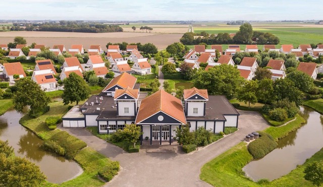 Detached 8-person bungalow in Scharendijke