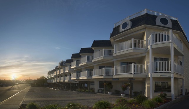 Drifting Sands Oceanfront Hotel in Beach Haven