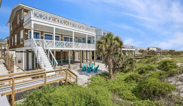 Driftwood Dunes | Brand New Oceanfront Beach House | Hot Tub | Elevator | EV Charger | Sleeps 17 in Fernandina Beach