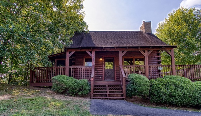 ER5 - Log Heaven - Great location! Close to all the action! in Pigeon Forge