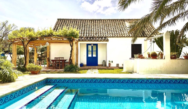El Cortijo del Huerto forms part of a completely renovated, in El Palmar-Vejer de la frontera