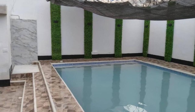 Espectacular casa con piscina privada en el centro de Girardot in Girardot