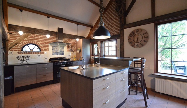 Farmhouse near Bergen op Zoom in Bergen op Zoom