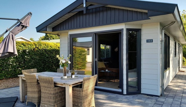 Ferienchalet an der Grenze zwischen Brabant und Zeeland by Interhome in De Heen