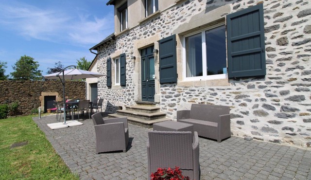 Gite Pleaux, 3 bedrooms, 6 persons in Pleaux