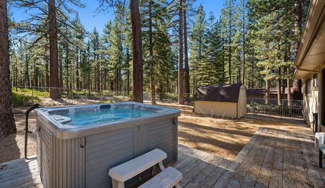 Golden Dust 3 Bedroom Home by RedAwning in South Lake Tahoe