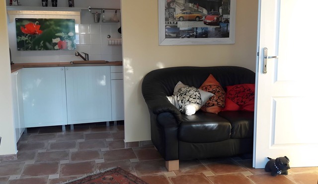 Holiday Home 'Italian Flair in Spandau' with Private Terrace & Garden in Berlin