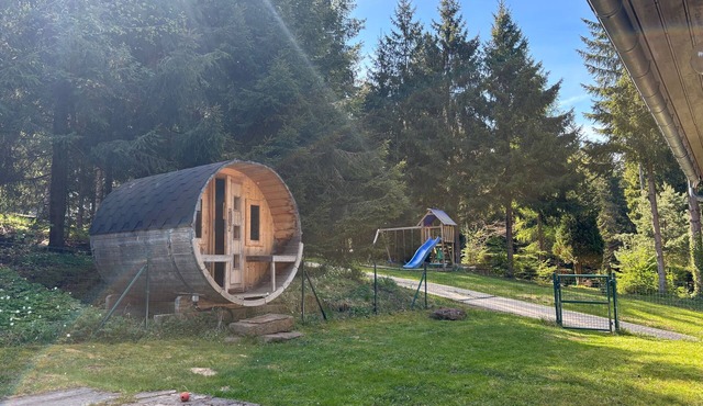 Holiday Home 'Lichtblick' – Relaxation in the Heart of Nature in Friedrichroda