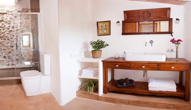 Holiday Home Villa Son Vell with Mountain View, Pool & Wi-Fi in Manacor