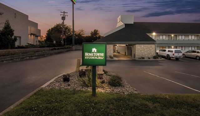 HomeTowne Studios by Red Roof Florence, KY-Cincinnati Airport in Florence