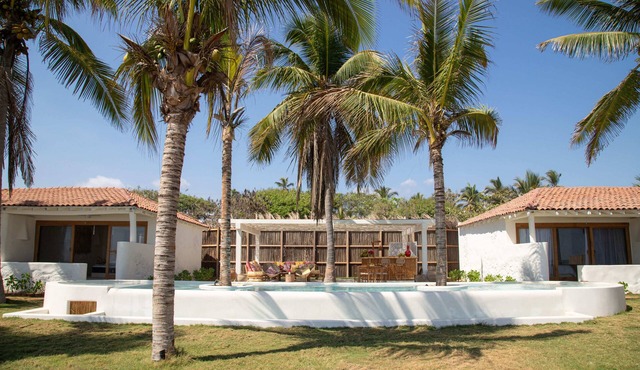 Hotel Buyout: Go barefoot. Your luxury escape by the sea in Troncones in Troncones