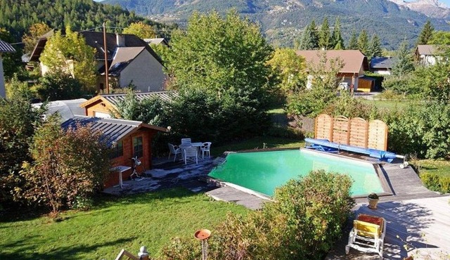 House 4*, swimming pool, 6 to 10 pers. cycling, hiking, families, ski, golf in Barcelonnette