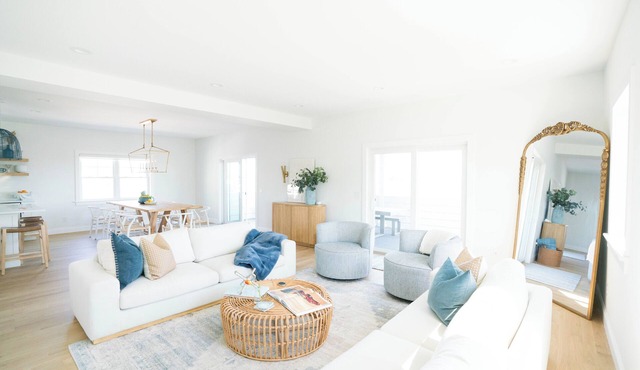 House of Blues | 8BD/4.5BA in Narragansett