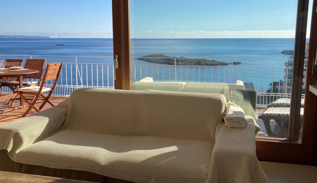 Impressive apartment with a balcony to the sea in Illetes (Calvià)