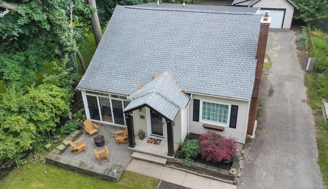 Irondequoit | Walk to Lake Ontario | Fire Pit in Rochester