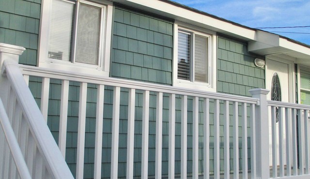 LAVALLETTE New Panoramic Deck, Outdoor shower, and Kitchen INCLUDES BEACH BADGES in Lavallette