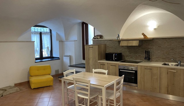 Le Case Del Sole, Rustico 60sqm sea view and private garden, 2.5km from the sea in Verzi