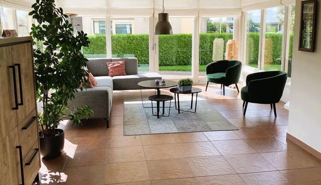 Luxurious Holiday Home in Koudum with Pool in Koudum