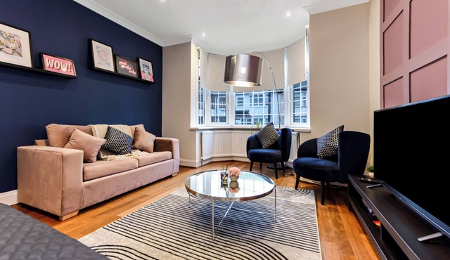 Luxurious Pad in an Unbeatable Wembley Location in Wembley