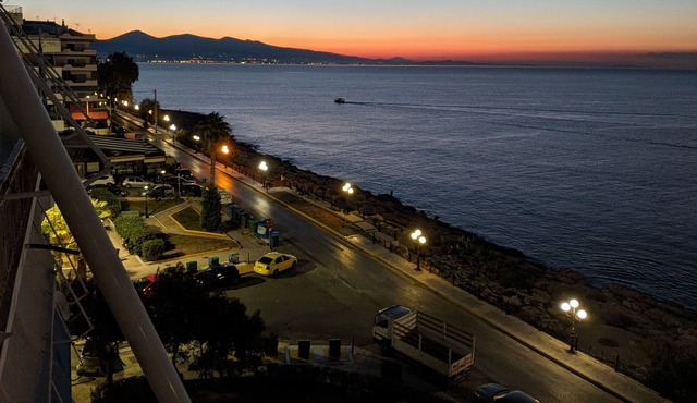 Luxurious Sea View Apartment in Pireas