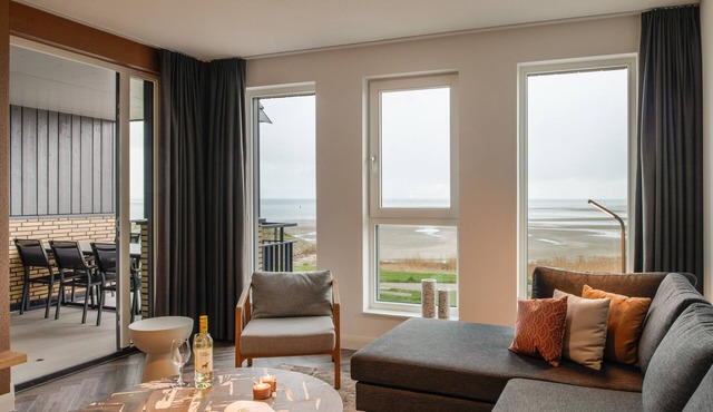 Luxury 4-6-person apartment in the holiday park Landal Kaap West in West-Terschelling