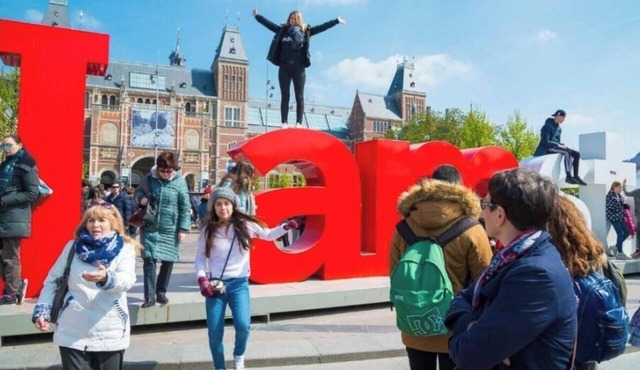 LUXURY AMSTERDAM SUITES NEAR RIJKSMUSEUM VONDELPARK LEIDSEPLEIN in Amsterdam