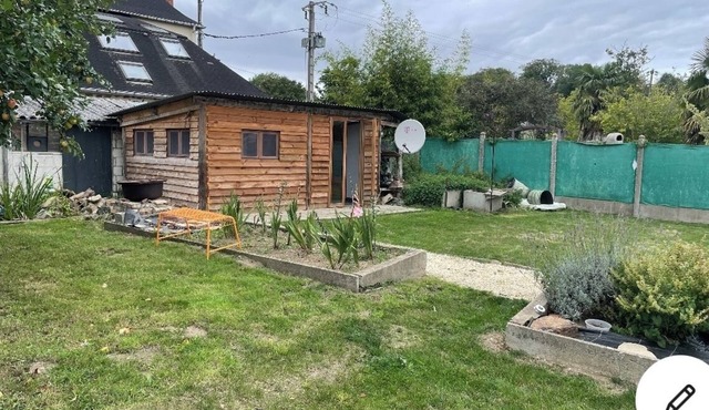 magnificent country house "La Vieille Dame" in Mayenne in Oisseau