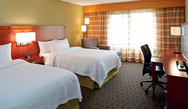 Marriott Ithaca | 2 Queen | Ithaca Commons, Finger Lakes, Indoor Pool in Ithaca