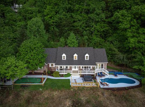 Massive Asheville Compound A Memorable Experience in Weaverville