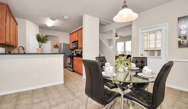 Modern Home - Centrally Located - Houston, TX in Houston