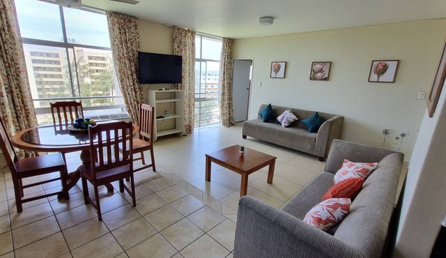 Modern Ocean View 6 Sleeper King Suite with Wi-Fi, Underground Parking in Durban