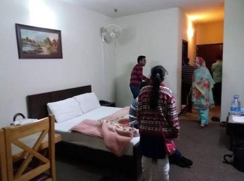 Naveed Hotel in Murree