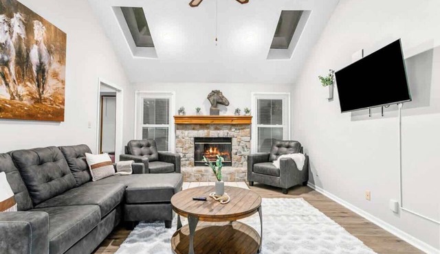 Near Legends Sleeps 8 Great Location Shops in Kansas City