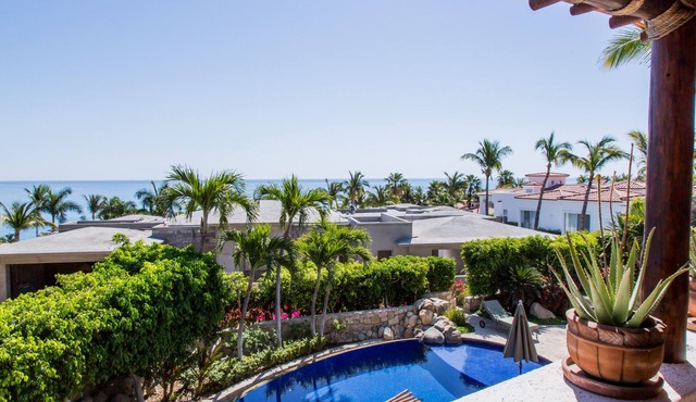 Newly Remodeled Gorgeous Palmilla Villa, private beach 1 min walk in San Jose del Cabo