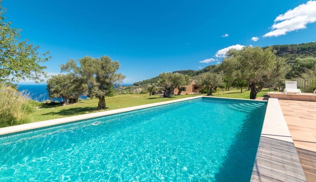 Nice home in Deia with private swimming pool, can be inside or outside in Deia