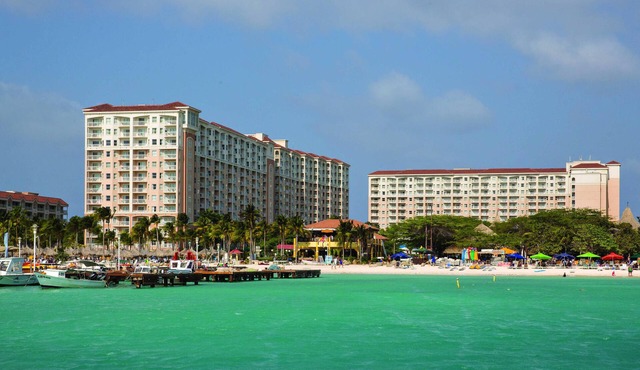 Oceanfront - 2 Bedroom - Marriott's Aruba Surf Club - Full Resort Access in Palm Beach